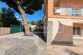 Miete Büro in Sant Gervasi - Bonanova. Casa con jardín en sarrià ideal para actividad profesional o emp