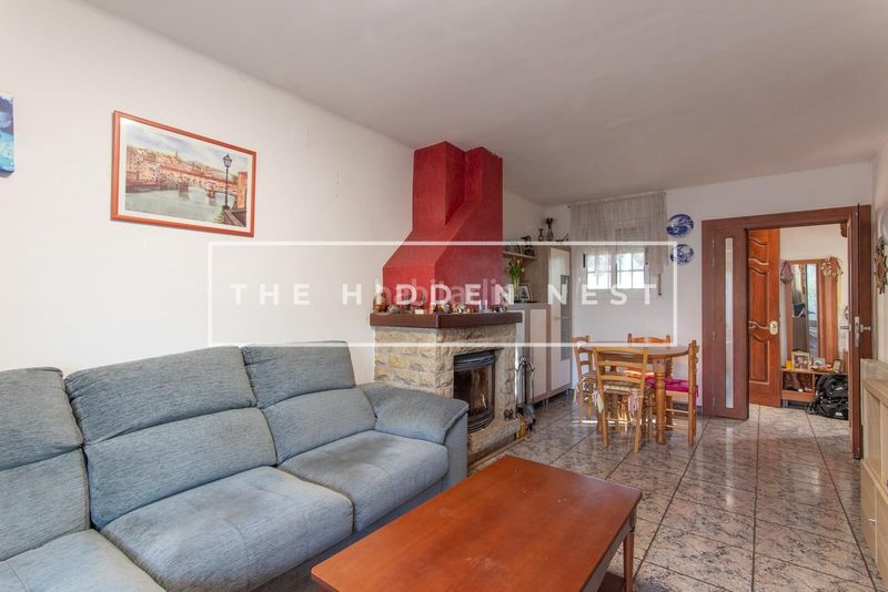 Foto e35d0c4e-5918-4b51-803d-8f423bd8a932. Casa adossada amb calefacció a Collbató