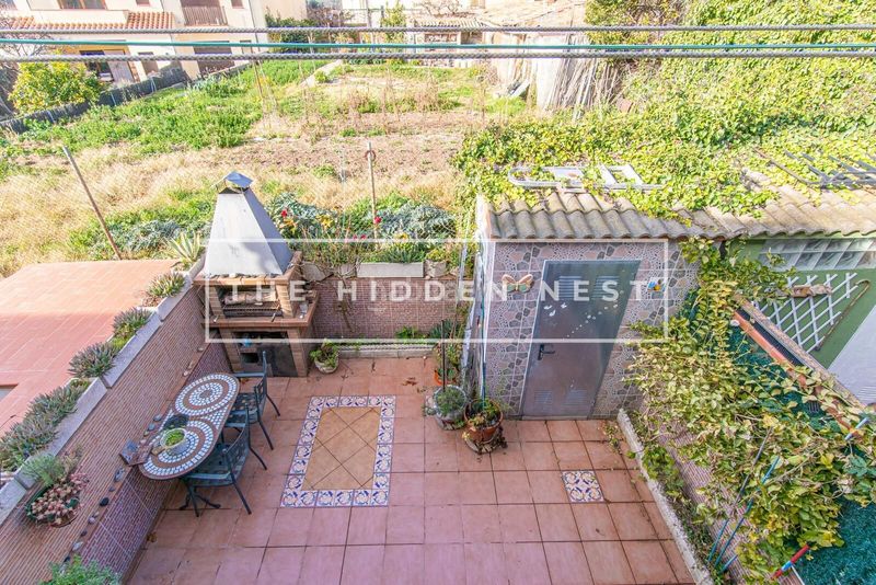 Foto f23a3256-08aa-4c1d-9b88-063b19f6ea00. Casa adossada amb calefacció a Collbató