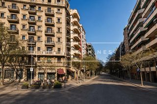 Business premise in Sant Antoni. Local comercial en leixample con dos plantas comunicadas