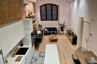Flat in Gòtic. Piso de diseño, welcome to live barcelonas life    2 habitacione