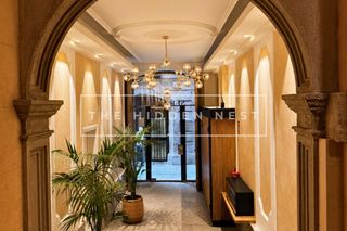 Appartamento in Gòtic. Ubicación y diseño,  2 habitaciones dobles y 2 baños con ducha