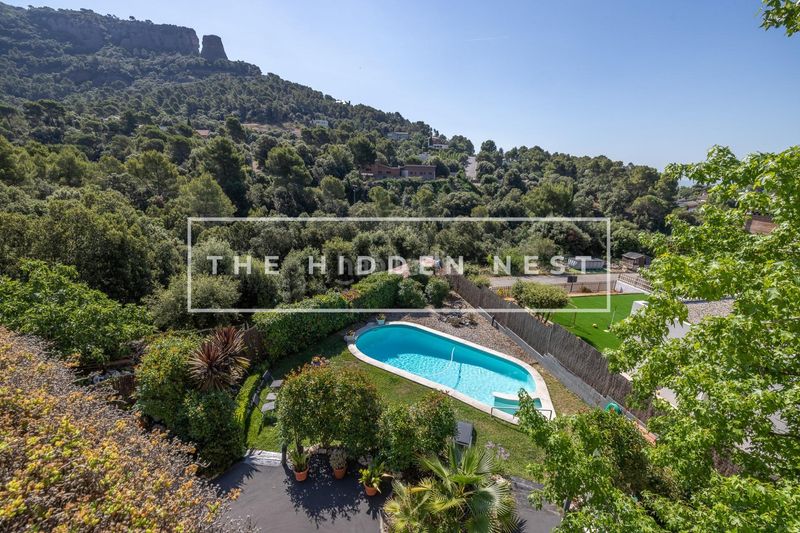 Foto 129693ce-9f58-41ae-b594-aa40a386c256. Xalet amb calefacció aparcament piscina a Matadepera
