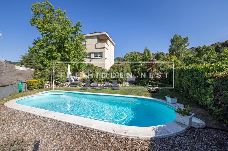 Foto c41db3de-0ae2-4ce7-ab16-38e2c38b276c. Xalet amb calefacció aparcament piscina a Matadepera