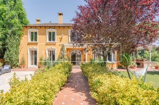 Casa en Valldoreix. Una residencia con alma florentina en valldoreix, sant cugat del