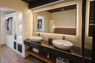 Casa adosada  Calle antonio collado. ? vivienda unifamiliar con opción a dos viviendas independientes