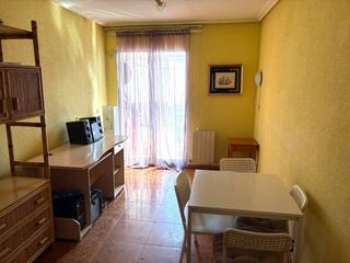 Appartement à Buena Vista. Inmobiliaria horizonte urbano vende piso en carabanchel alto