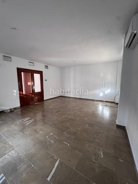 Foto 33879412-59b4-449d-b507-d09a8872b0df. Maison jumelée avec parking dans Oeste Mérida