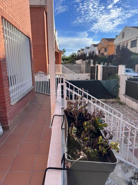 Foto bc6d029a-efc7-4443-ac82-69aa34bb6768. Maison jumelée avec parking dans Oeste Mérida