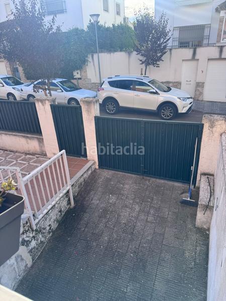 Foto c348c4fb-b16b-40cb-85fb-8a16070120e7. Maison jumelée avec parking dans Oeste Mérida