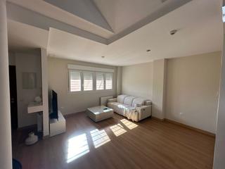 Haus  Salesianos. Chalet en venta en salesianos. 4d3b, garajetrastero, patio y sol