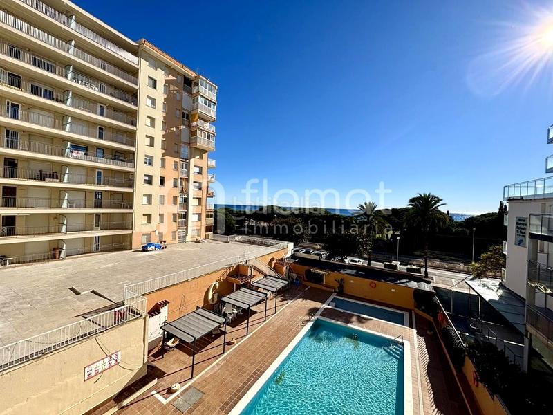 Foto 3719d805-f345-47b9-937b-65a466b00674. Appartement avec piscine dans Malgrat de Mar