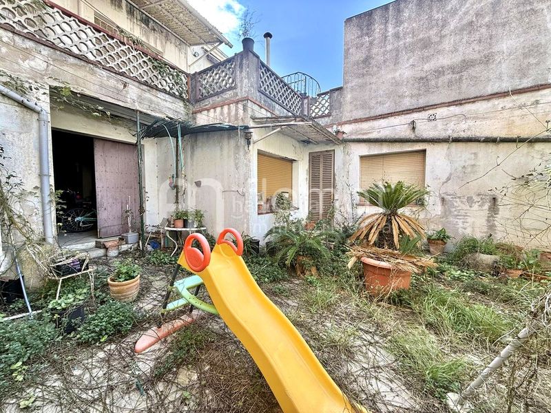 Foto 45ca958c-4f38-4556-8ba4-c1f4959557cd. Casa amb aparcament a Malgrat de Mar