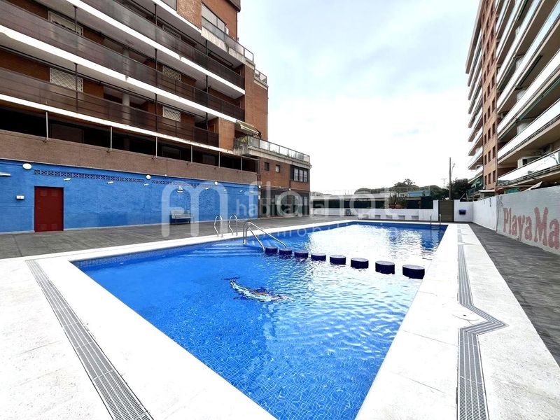 Foto e1b4ed8a-19e0-4ed2-b93f-95f422da2e4f. Estudi amb piscina a Malgrat de Mar