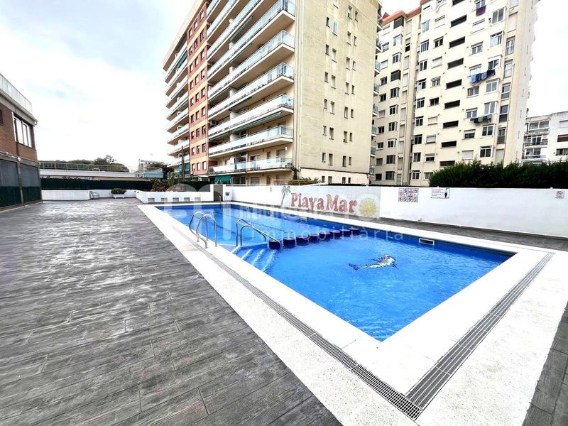 Foto fd25c02e-8fac-464f-aef5-9d71d23361cf. Estudi amb piscina a Malgrat de Mar