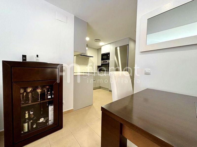 Foto 6e3e4b52-8ce3-43bd-8fee-4fa90ff942fb. Planta baixa a Centre Lloret de Mar