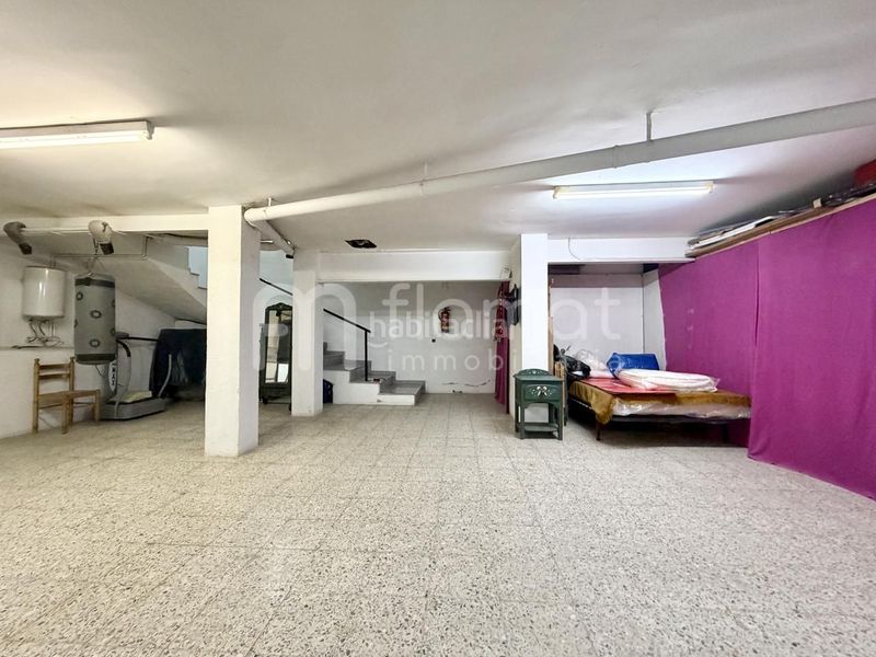 Foto 0f5baec5-6a91-455f-b9ad-5d951d2ebc50. Local comercial a Centre Pineda de Mar