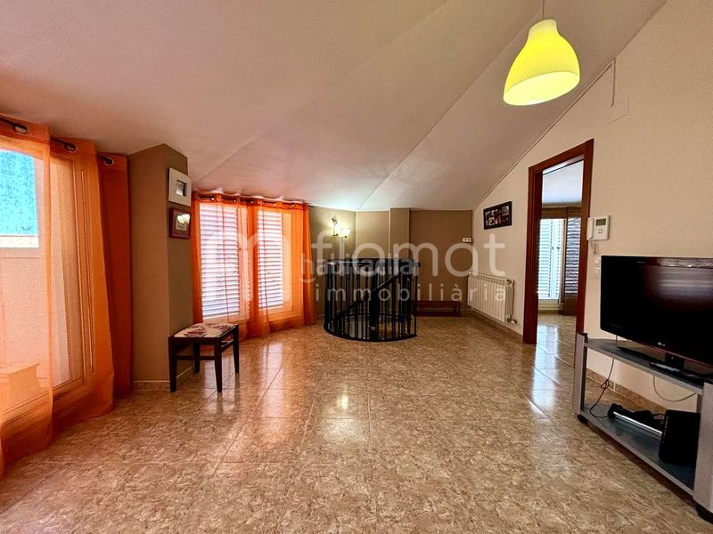 Foto f9ae6962-cf6c-4ba8-8845-b056ea8ea8fe. Duplex dans Malgrat de Mar