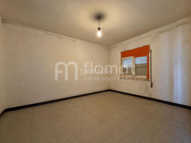 Foto d53059c6-de61-475f-ab1c-5cb67a78a075. Edificio in Malgrat de Mar