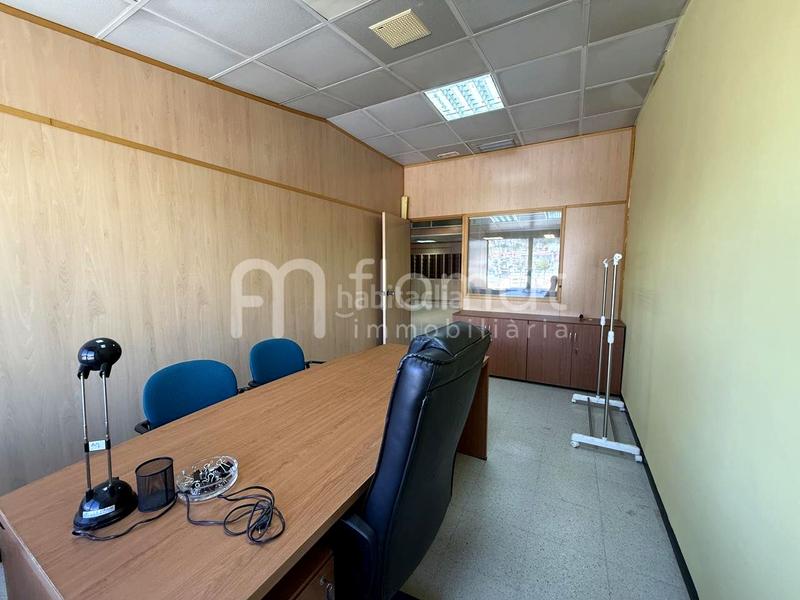 Foto 0186cdd2-5ca0-4ef1-ad8e-2095d0f60f20. Alquiler local comercial se alquila local en Centre Pineda de Mar