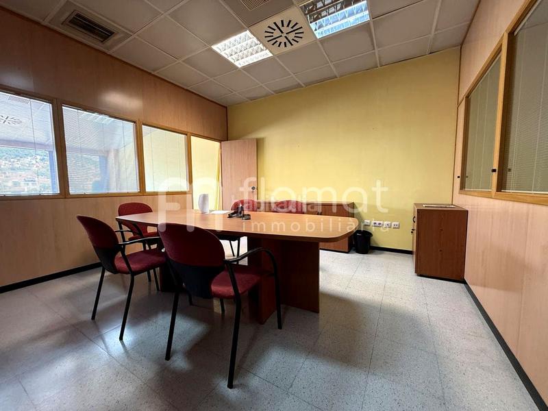 Foto 1c8ba7d1-52ad-4fbc-aa3a-3bc3935d05d1. Alquiler local comercial se alquila local en Centre Pineda de Mar