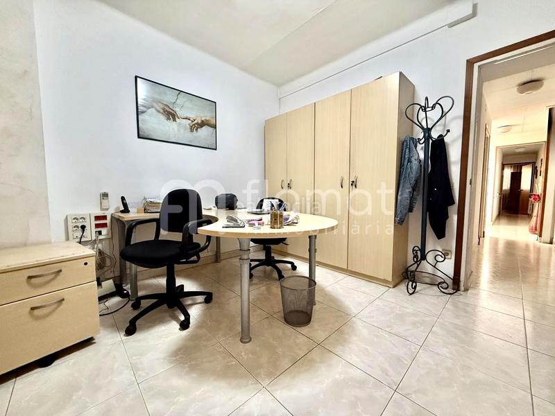 Foto 0524ef03-5417-4120-822e-3284df041870. Casa se vende edificio emblemático en el corazón en Tordera