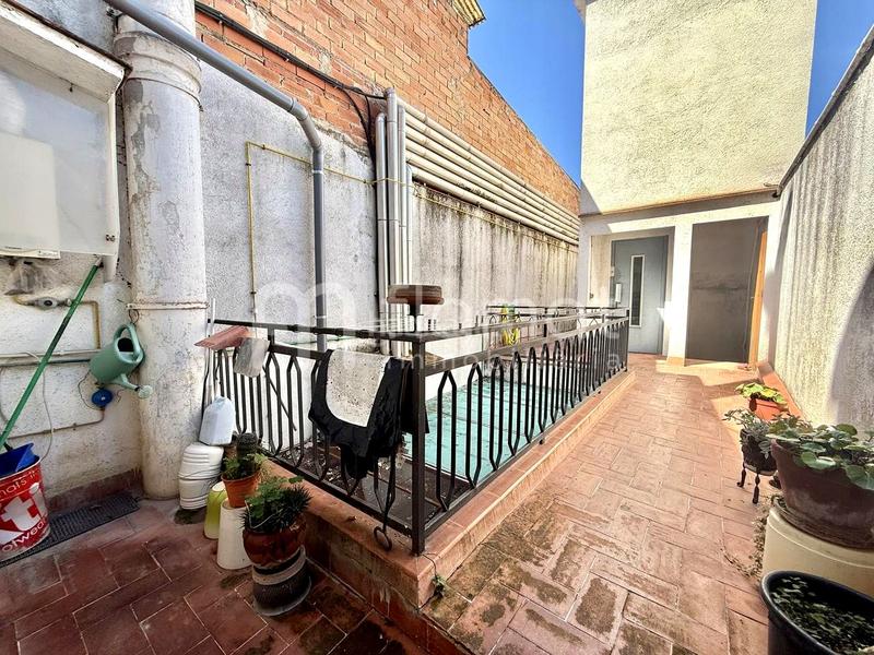 Foto 92eee74f-f0fe-44a4-ab25-fb43035fa7e0. Casa se vende edificio emblemático en el corazón en Tordera