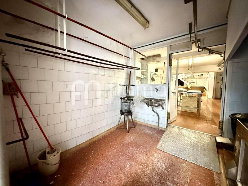 Foto b7f2726d-9c45-45e4-8c20-e47075968a2d. Casa se vende edificio emblemático en el corazón en Tordera