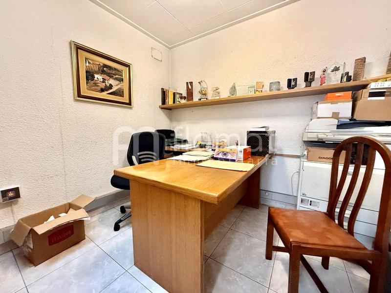 Foto f05f0c0e-6b5d-4c14-9448-8d8c19a8191c. Casa se vende edificio emblemático en el corazón en Tordera