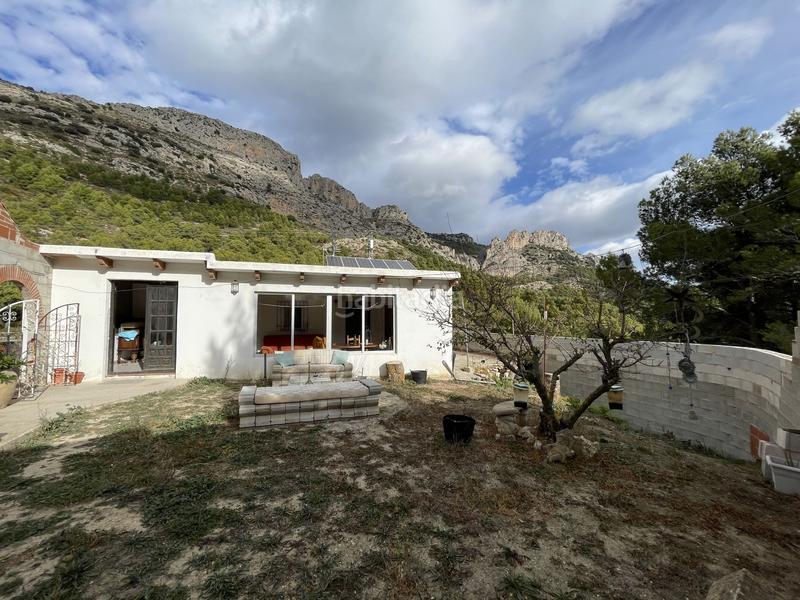 Foto c4242525-0821-4792-bc63-e4d525d31bf8. House in Confrides