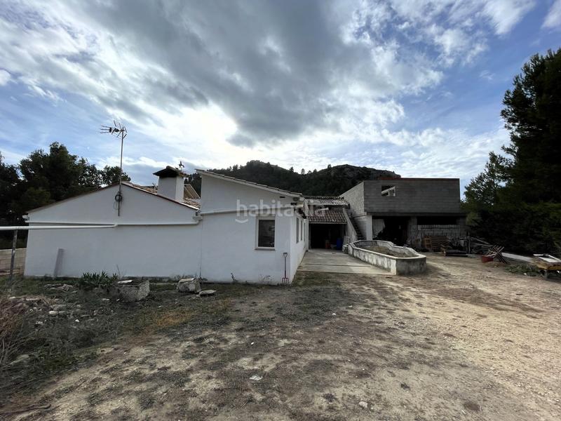 Foto dc534a28-61aa-41fd-b8b7-82be5d99f5fc. House in Confrides