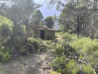 Casa a Confrides. Refugio de piedra