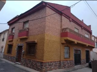 Casa en Calle san miguel 15. Caseron a precio de piso:5 dormitorios