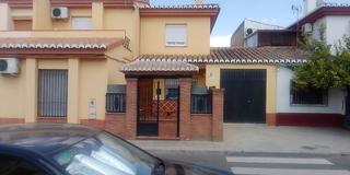 Casa adosada en Cúllar Vega