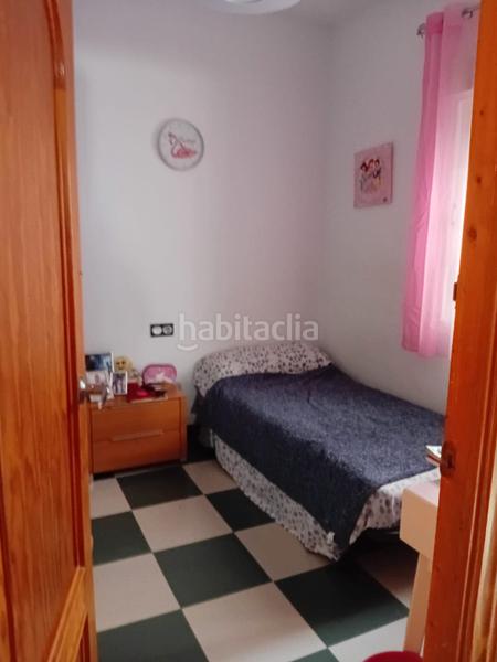 Foto 7db4e1c9-db8a-40ff-bf03-a7707d7dd9ff. Casa a schiera in calle nuestra señora del rosario 2 in Láchar