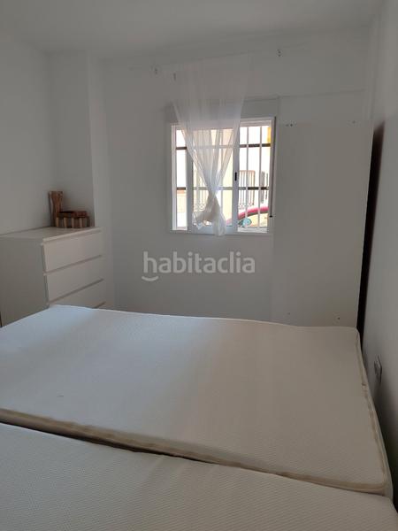 Foto ccaa9d9f-d12b-410d-a67c-35eee5363df6. Apartamento en calle islas 6 piso recién reformado. en Gabias (Las)