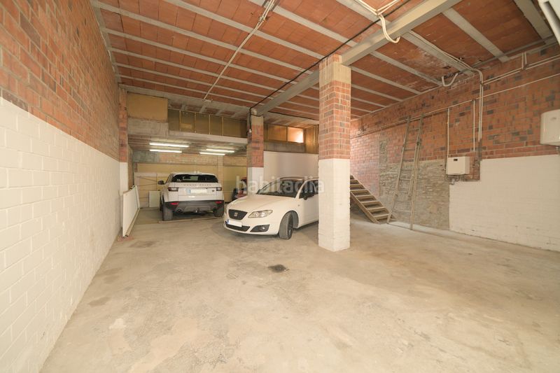 Foto ba7e6e61-8d14-4bb1-b035-dc6074dfefe3. Casa adossada amb xemeneia calefacció aparcament a Terrassa