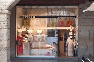 Miete Geschäftsraum  Plaça major. Local comercial en excelente ubicacion con prestigio y visibilid