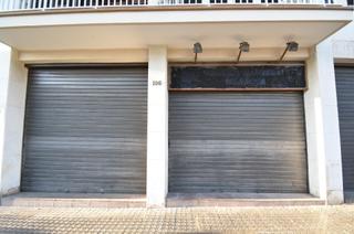 Lloguer Local Comercial a Maritim 106. Oportunidad nica! local comercial en primera lnea delante del
