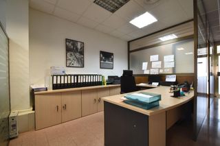 Gesch�ftsraum  Soler i carbonell. Oficinas en venta en el centro de vilanova. ideal inversores!