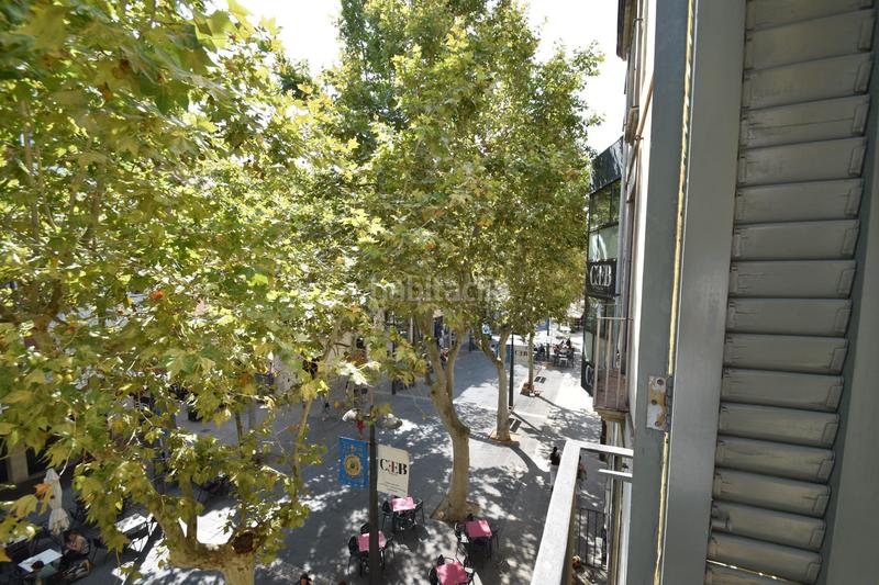 Foto 5ab36d5d-34ad-4520-b497-a7df935a07b7. Piso tu deseo de vivir en la rambla principal de vilanova ahora es una realidad. en Vilanova i la Geltrú