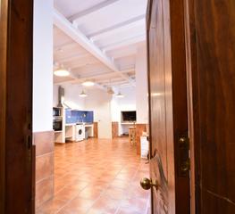 Planta baixa a Centrevila. Encantadora planta baja rstica a 5 minutos de la rambla princip