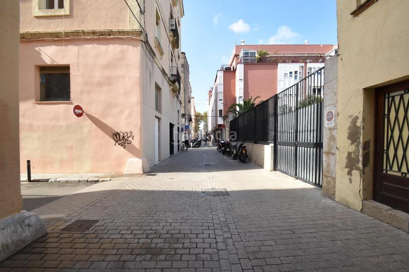 Foto b3a16e5b-c778-4afa-879e-e6b0134df528. Local comercial a Centrevila Vilanova i la Geltrú