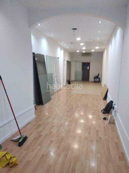 Foto c6c8f23b-0626-43dc-b892-6504457bc858. Local comercial a Centrevila Vilanova i la Geltrú