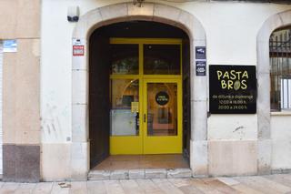 Location Local commercial à Pau casals 4. Gran oportunidad! restaurante totalmente montado en traspaso