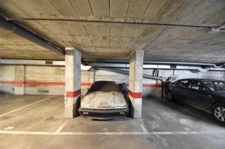 Aparcament cotxe a Nord. Plaza de párquing en venta coche pequeño