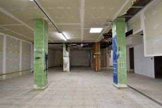 Business premise in Carrer anselm clave 4-10. Local comercial en venta al lado de rambla de la pau