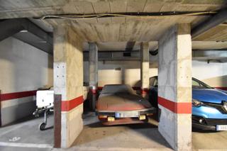 Aparcament cotxe a Nord. Plaza de párquing en venta para coche pequeño