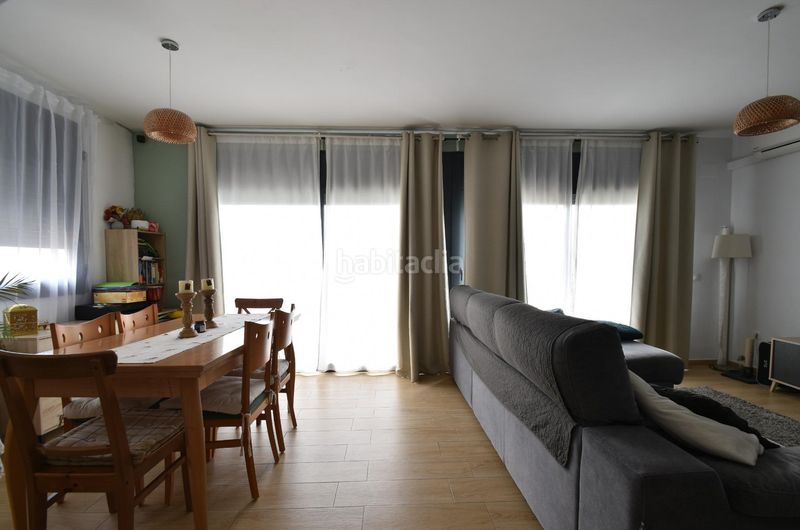 Foto 611aaac5-3dd4-4c24-9c41-fc1102f7f0a6. Casa adossada a Cunit residencial Cunit