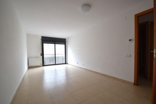 Etagenwohnung in Les Roquetes. Piso en venta con ascensor oportunidad!